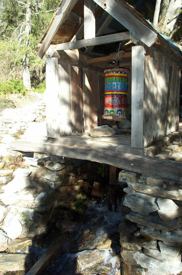 Water-powered prayer wheel