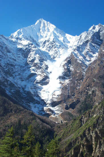 Avalanche on Annapurna II
